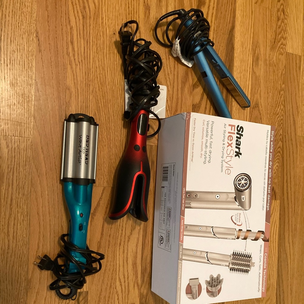 Shark flexstyle and hair tool bundle